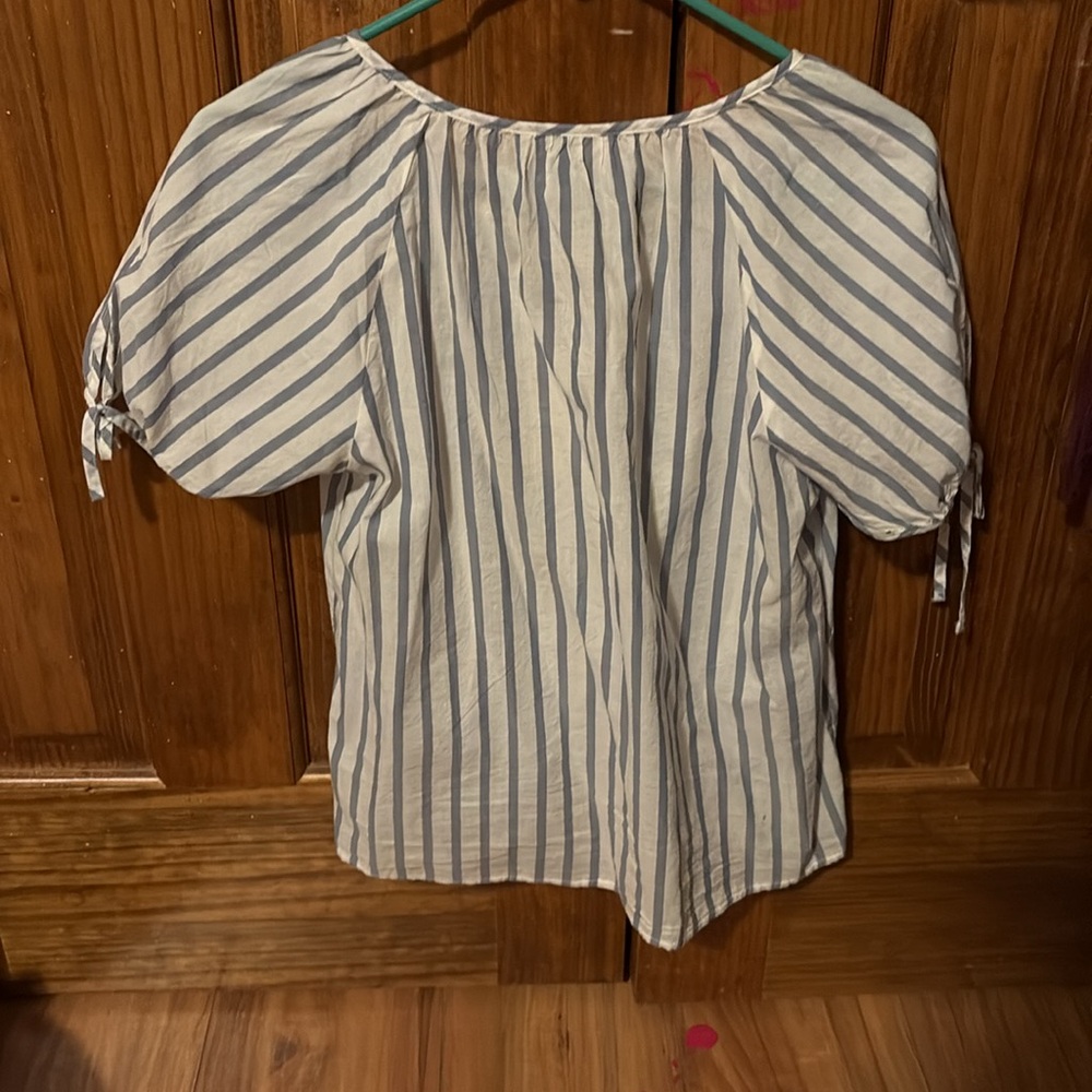 Universal thread blouse - Picture 2 of 3